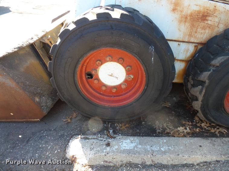 image for item DW9570 1973 Bobcat M970 skid steer