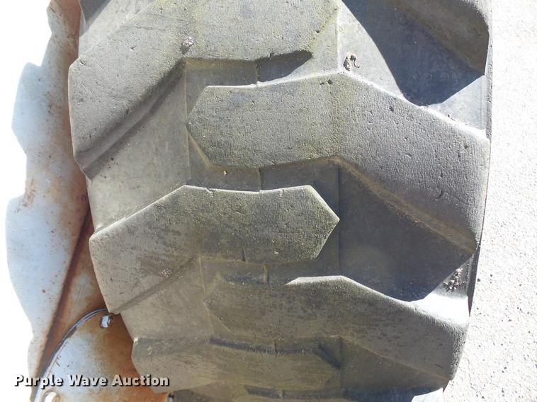 image for item DW9570 1973 Bobcat M970 skid steer