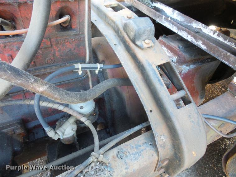 image for item DW9571 1966 International CO202 oil distributor truck