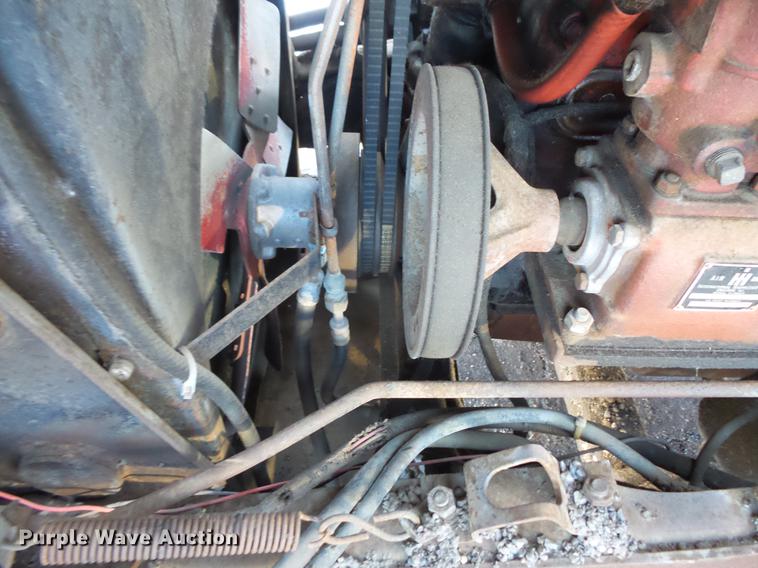 image for item DW9571 1966 International CO202 oil distributor truck