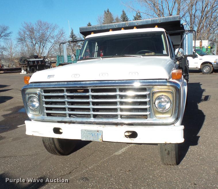 image for item DW9573 Ford F600 dump truck