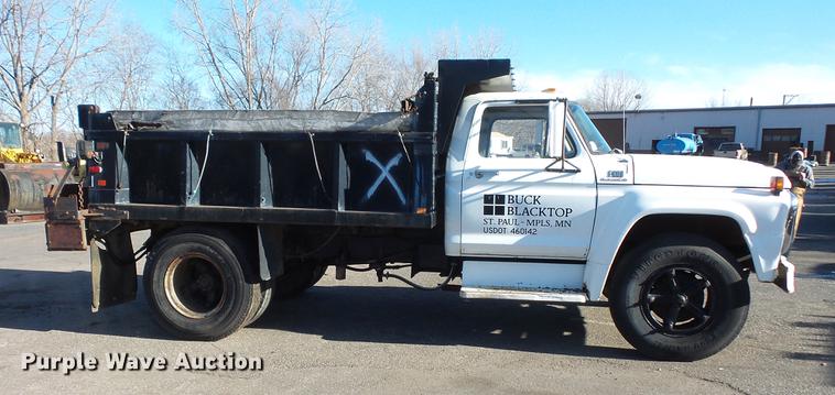 image for item DW9573 Ford F600 dump truck