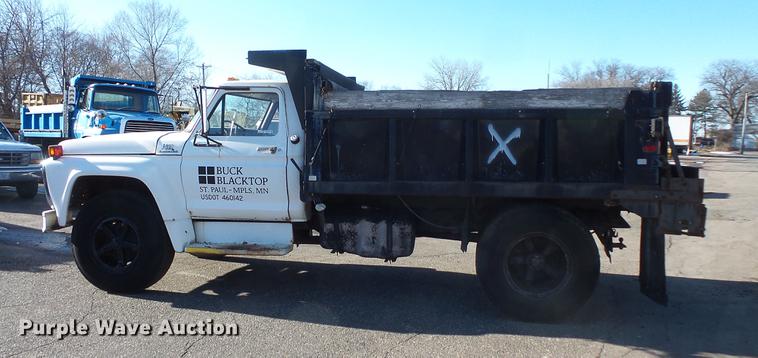 image for item DW9573 Ford F600 dump truck