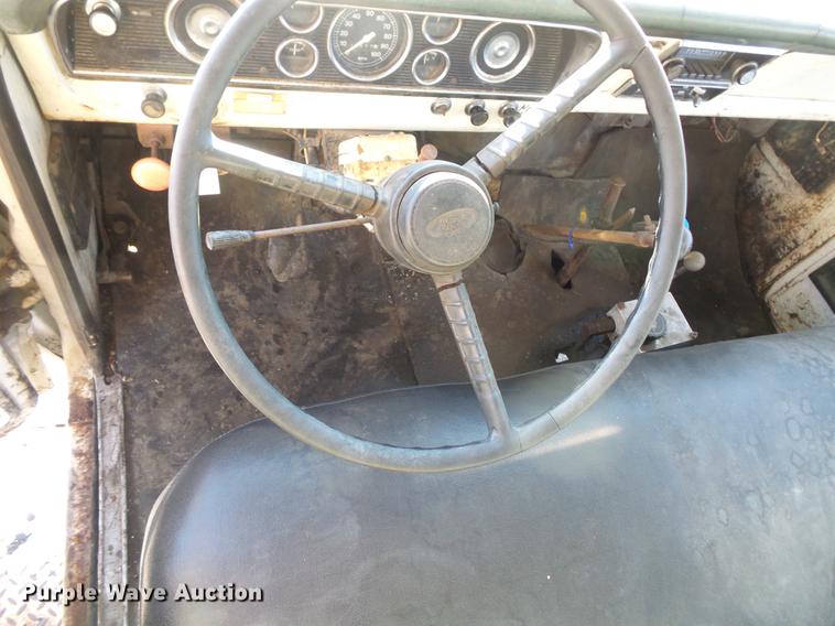 image for item DW9573 Ford F600 dump truck