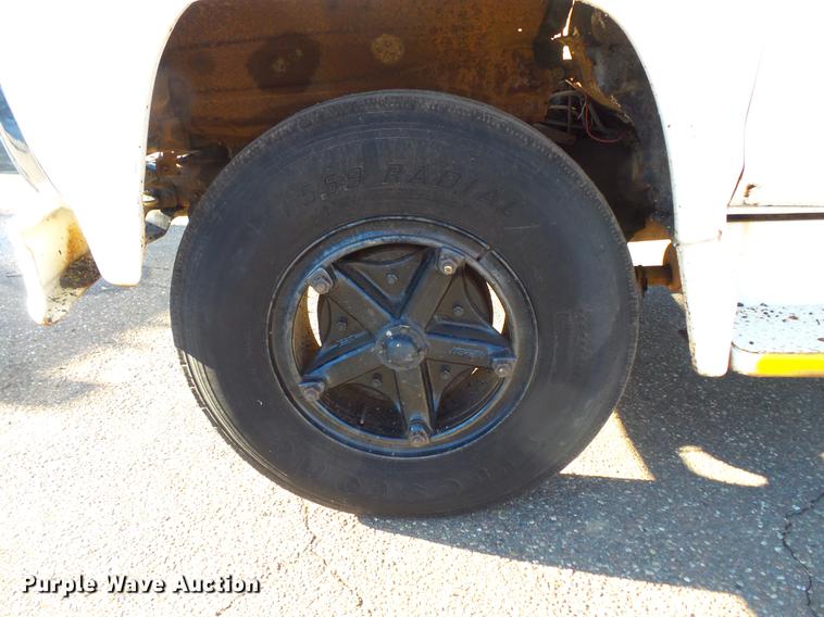 image for item DW9573 Ford F600 dump truck