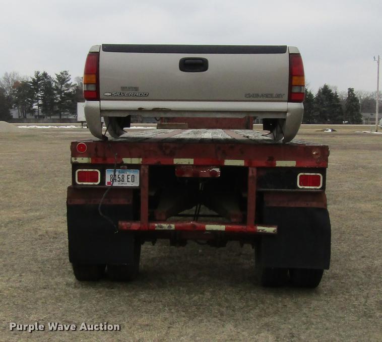 image for item DA3577 1974 Trailmobile flatbed trailer