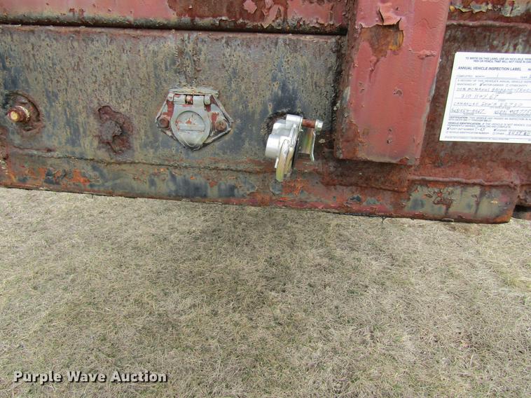 image for item DA3577 1974 Trailmobile flatbed trailer