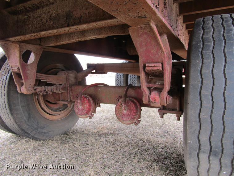 image for item DA3577 1974 Trailmobile flatbed trailer