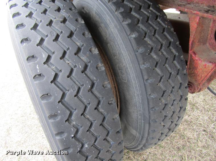 image for item DA3577 1974 Trailmobile flatbed trailer