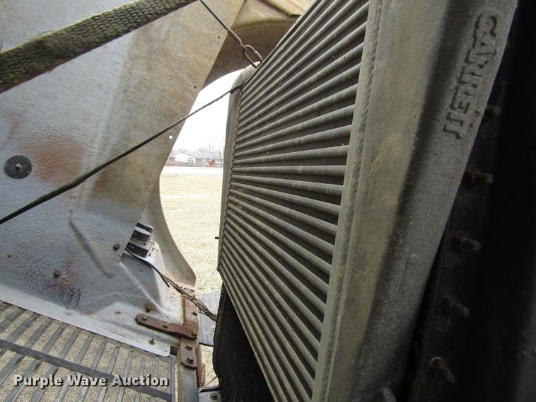 image for item DA3579 2000 Freightliner FLD120SD semi truck