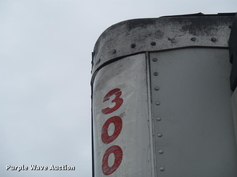 image for item DB6391 2009 Utility 3000R refrigerated van trailer