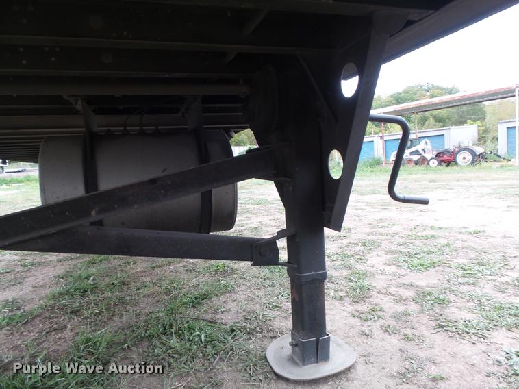 image for item DB6391 2009 Utility 3000R refrigerated van trailer