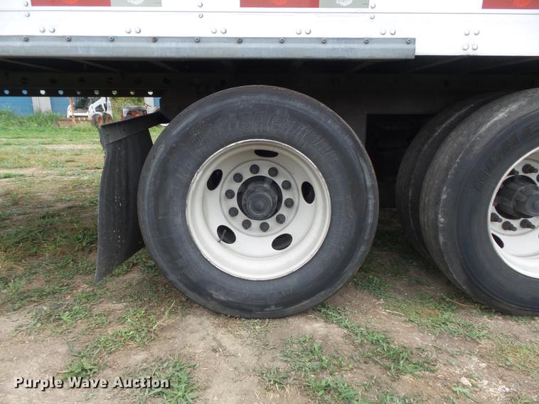 image for item DB6391 2009 Utility 3000R refrigerated van trailer