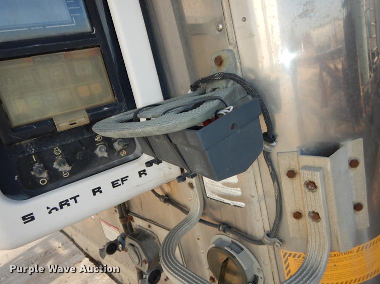 image for item DC0435 2000 Great Dane refrigerated van trailer