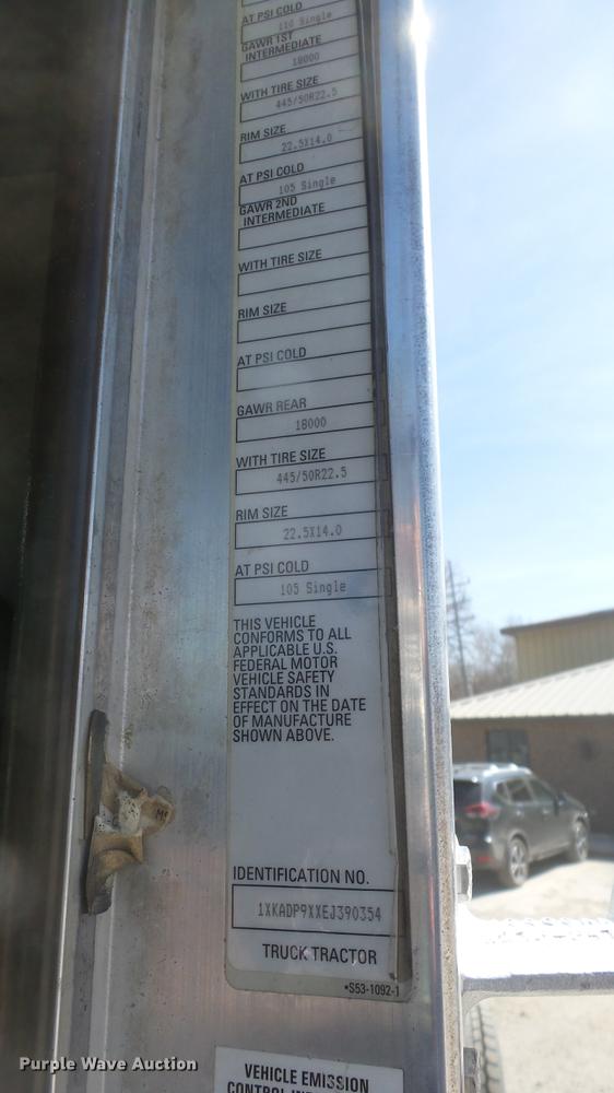 image for item DC0716 2014 Kenworth T660 semi truck