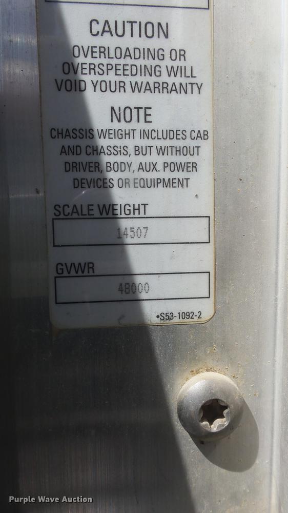 image for item DC0716 2014 Kenworth T660 semi truck