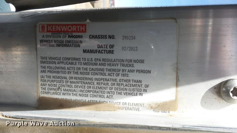 image for item DC0716 2014 Kenworth T660 semi truck