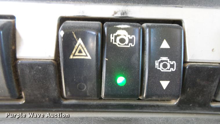 image for item DC0716 2014 Kenworth T660 semi truck