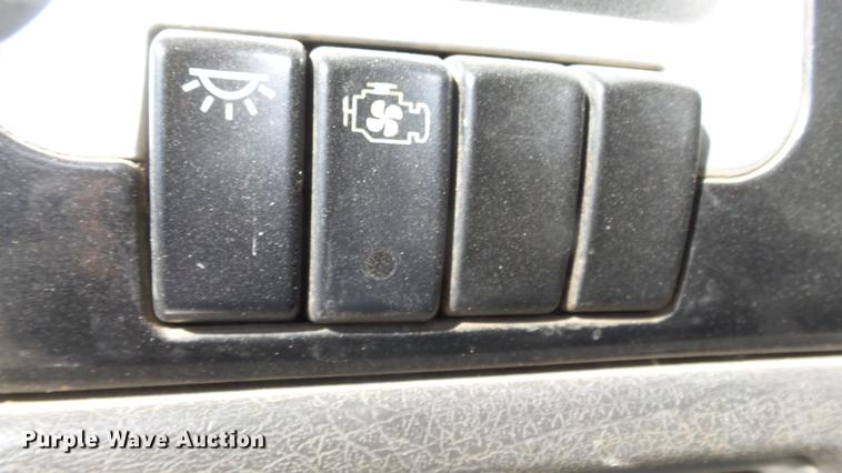 image for item DC0716 2014 Kenworth T660 semi truck