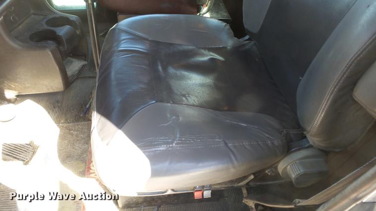 image for item DC0716 2014 Kenworth T660 semi truck