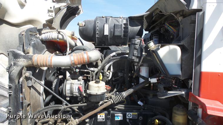 image for item DC0716 2014 Kenworth T660 semi truck