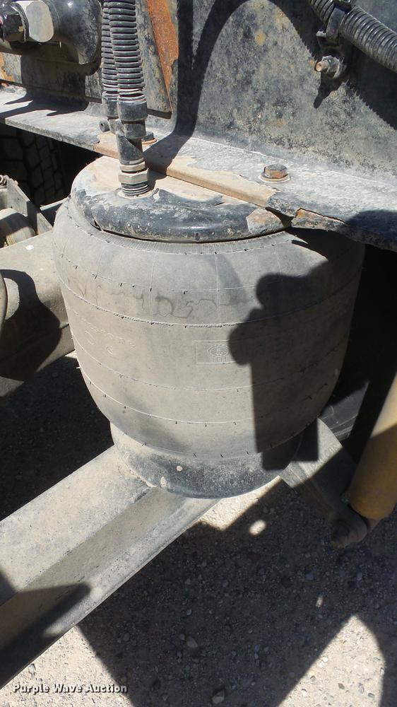 image for item DC0716 2014 Kenworth T660 semi truck