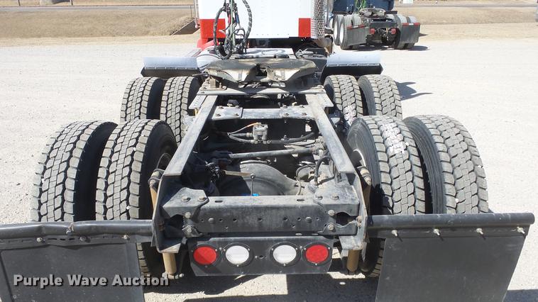 image for item DC0716 2014 Kenworth T660 semi truck