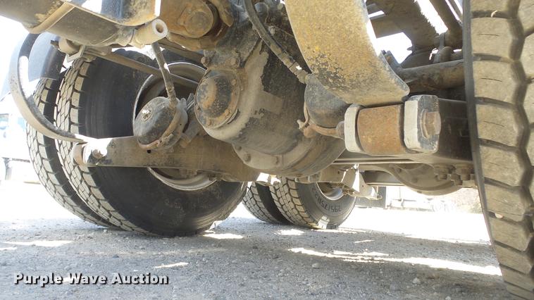 image for item DC0716 2014 Kenworth T660 semi truck