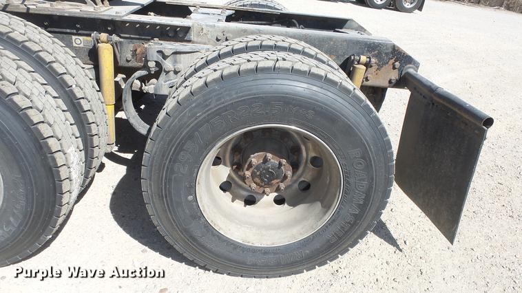 image for item DC0716 2014 Kenworth T660 semi truck