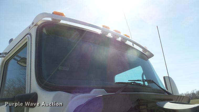 image for item DC0716 2014 Kenworth T660 semi truck