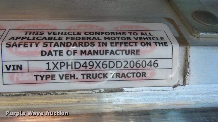 image for item DC0717 2013 Peterbilt 386 semi truck