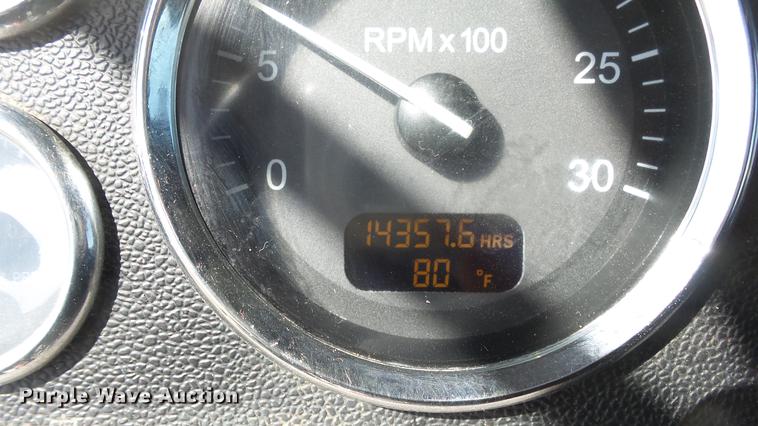 image for item DC0717 2013 Peterbilt 386 semi truck