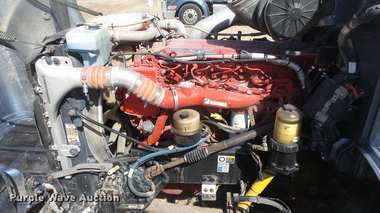 image for item DC0717 2013 Peterbilt 386 semi truck