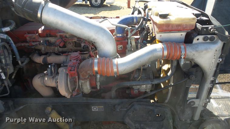 image for item DC0719 2013 Peterbilt 386 semi truck