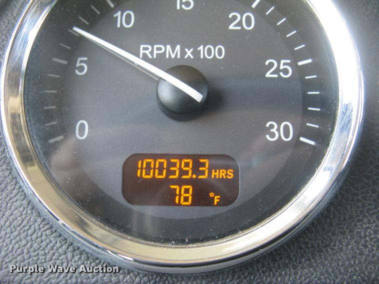 image for item DC2293 2014 Peterbilt 386 semi truck