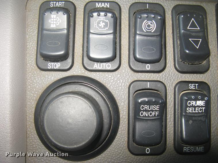 image for item DC2293 2014 Peterbilt 386 semi truck