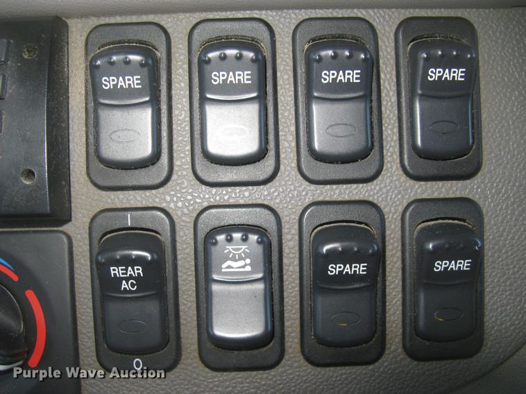 image for item DC2293 2014 Peterbilt 386 semi truck