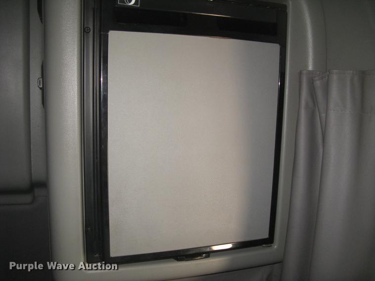 image for item DC2293 2014 Peterbilt 386 semi truck