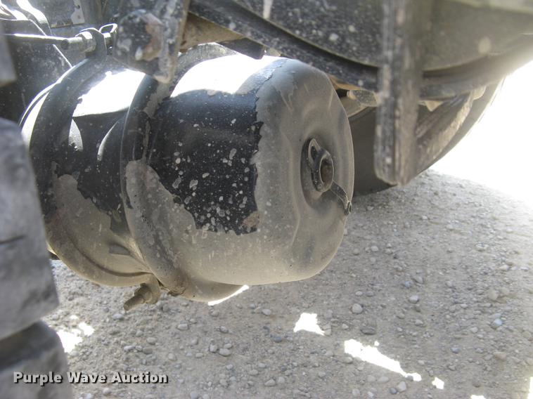 image for item DC2293 2014 Peterbilt 386 semi truck