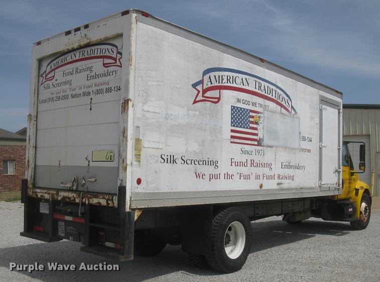 image for item DC2297 2004 International DuraStar 4300 refrigerated box truck