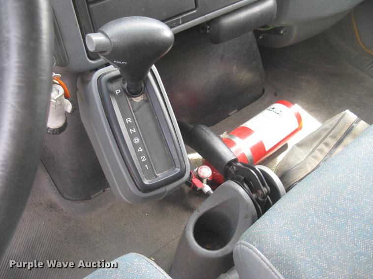 image for item DC2297 2004 International DuraStar 4300 refrigerated box truck