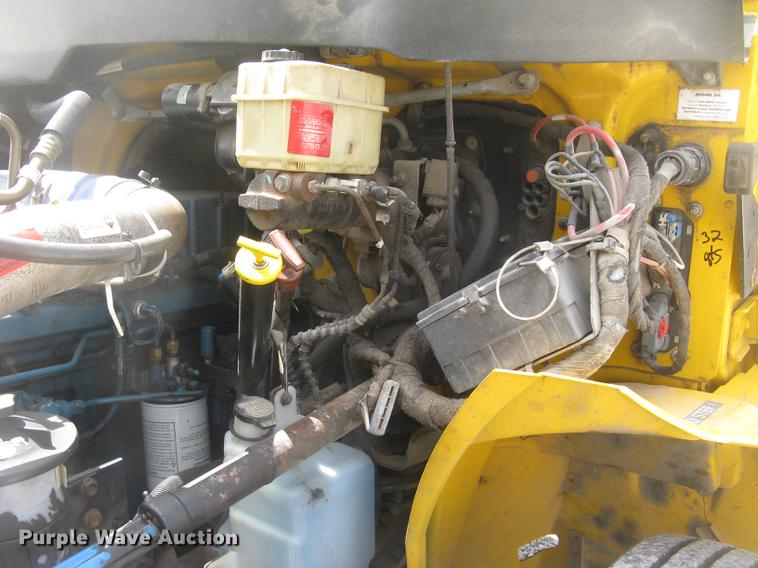 image for item DC2297 2004 International DuraStar 4300 refrigerated box truck