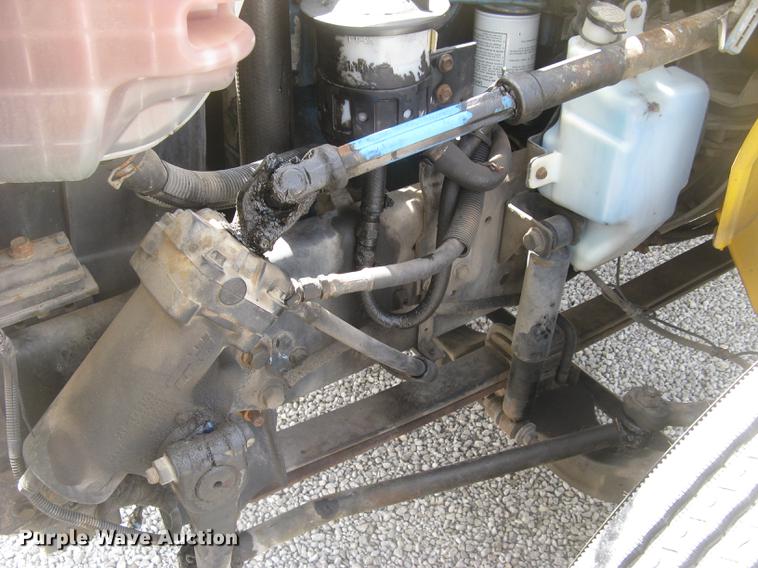 image for item DC2297 2004 International DuraStar 4300 refrigerated box truck