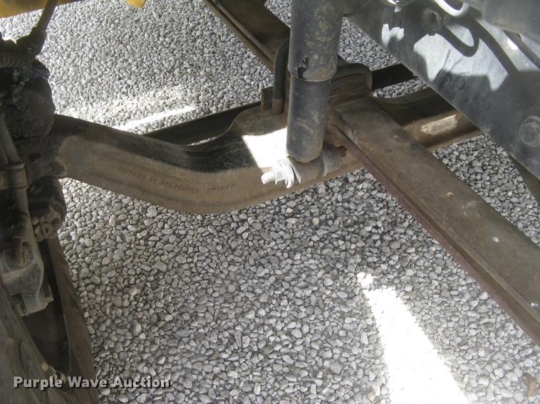 image for item DC2297 2004 International DuraStar 4300 refrigerated box truck