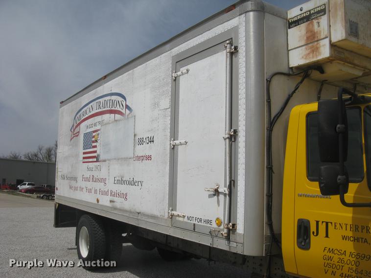 image for item DC2297 2004 International DuraStar 4300 refrigerated box truck