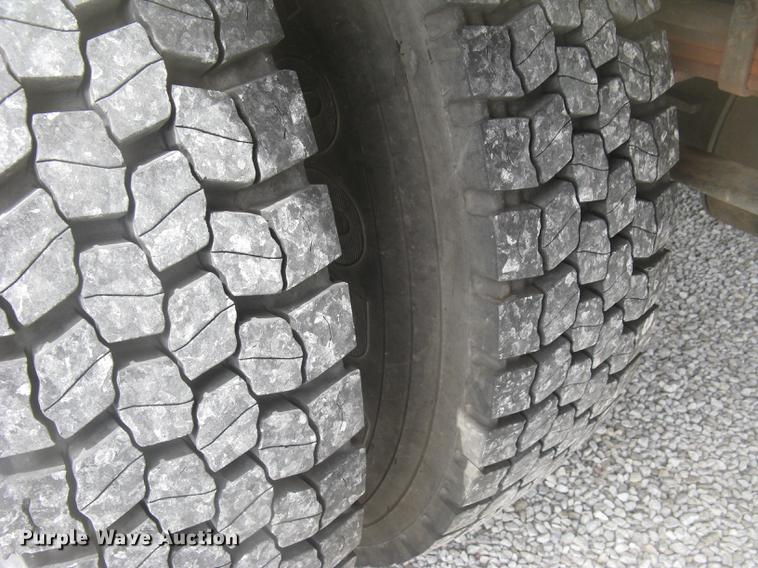 image for item DC2297 2004 International DuraStar 4300 refrigerated box truck