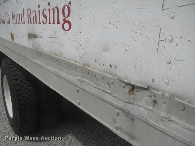 image for item DC2297 2004 International DuraStar 4300 refrigerated box truck