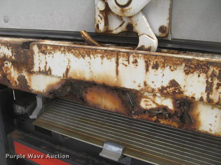 image for item DC2297 2004 International DuraStar 4300 refrigerated box truck