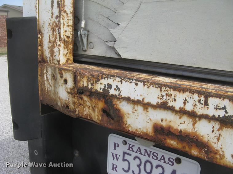 image for item DC2297 2004 International DuraStar 4300 refrigerated box truck