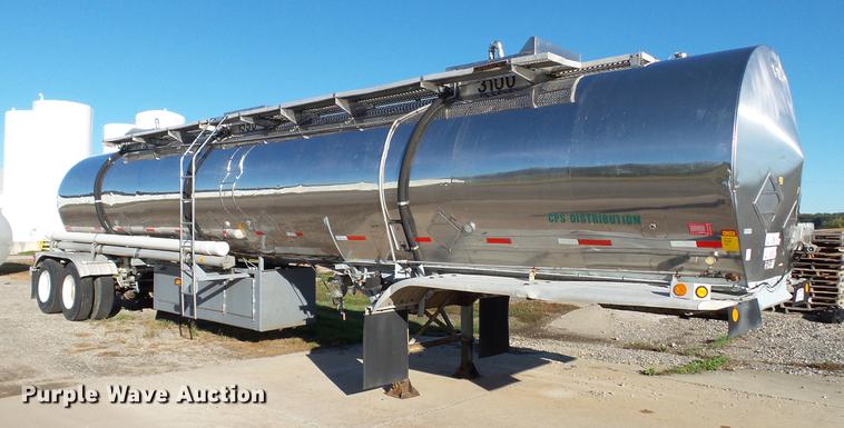 image for item DC2525 1981 Stainless Steel Equip. tank trailer